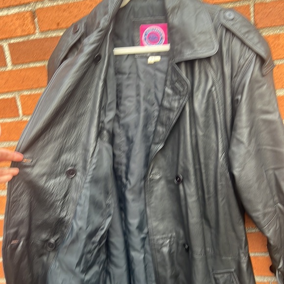 Vintage Black Leather Women’s Trenchcoat XXL Burk’s Bay - Picture 10 of 17